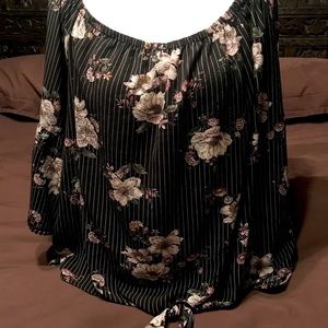 🖤 Black floral/pinstriped off shoulder blouse